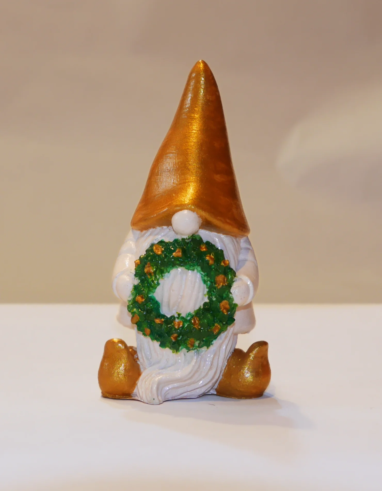 Sváteční skřítek zlatý